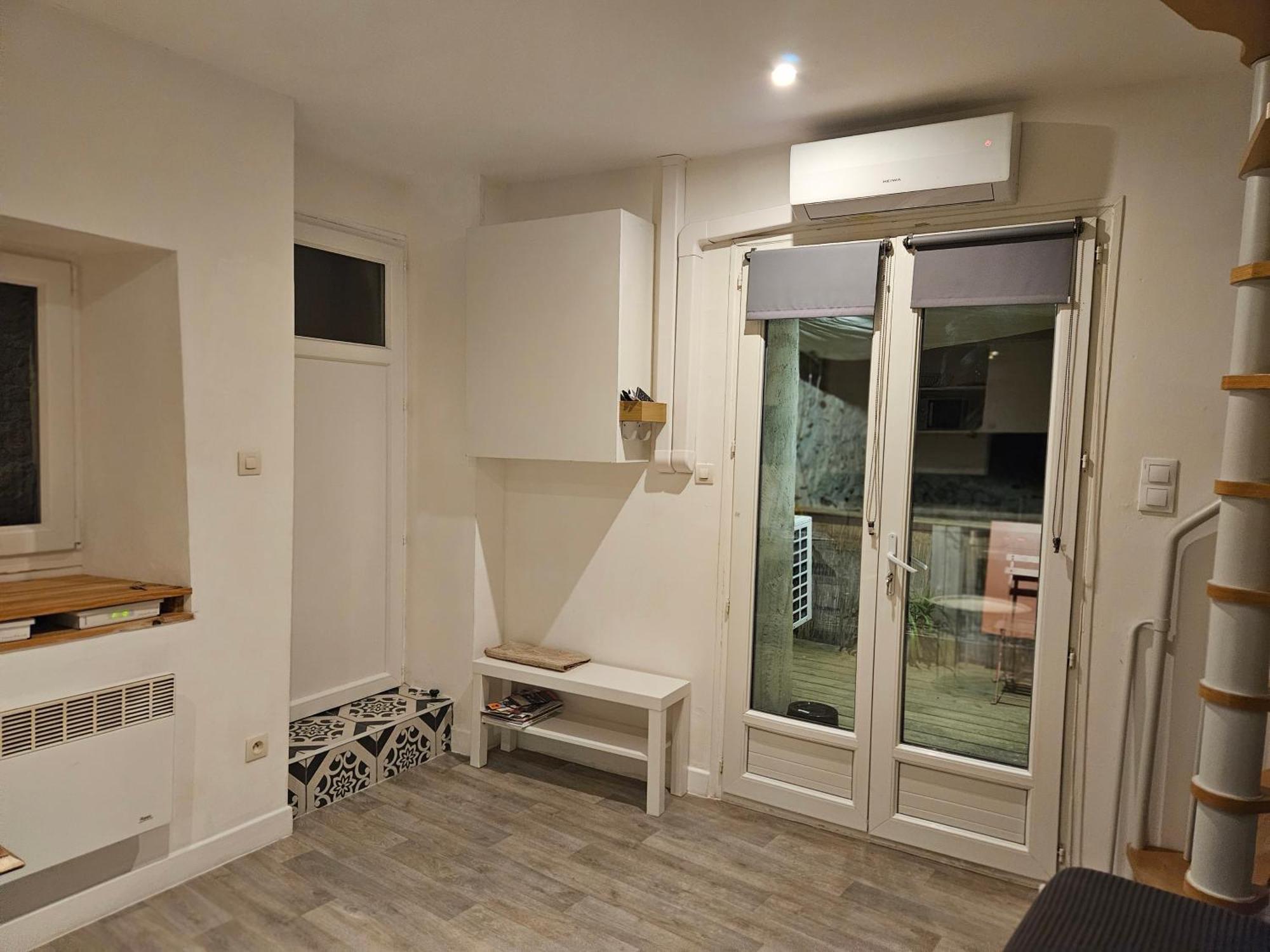 Maison De Village Meublee Avec Terrasse Donzère Exteriér fotografie